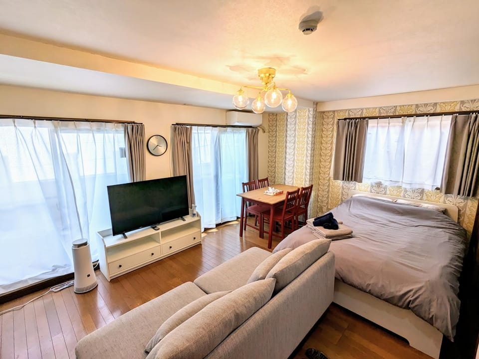 Photo of the whole room, Bedroom