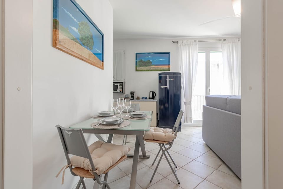 TV and multimedia, Kitchen or kitchenette, Dining area