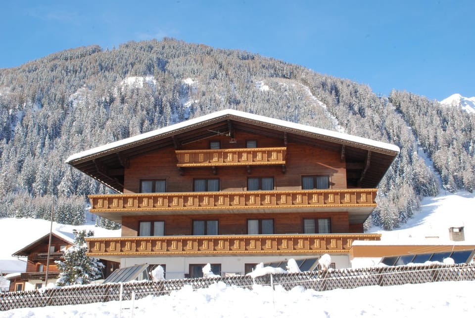 Property building, Winter