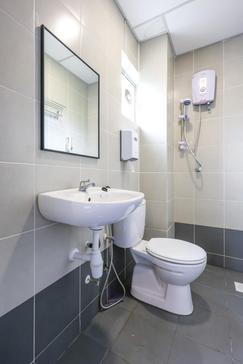 Shower, Toilet, Bathroom