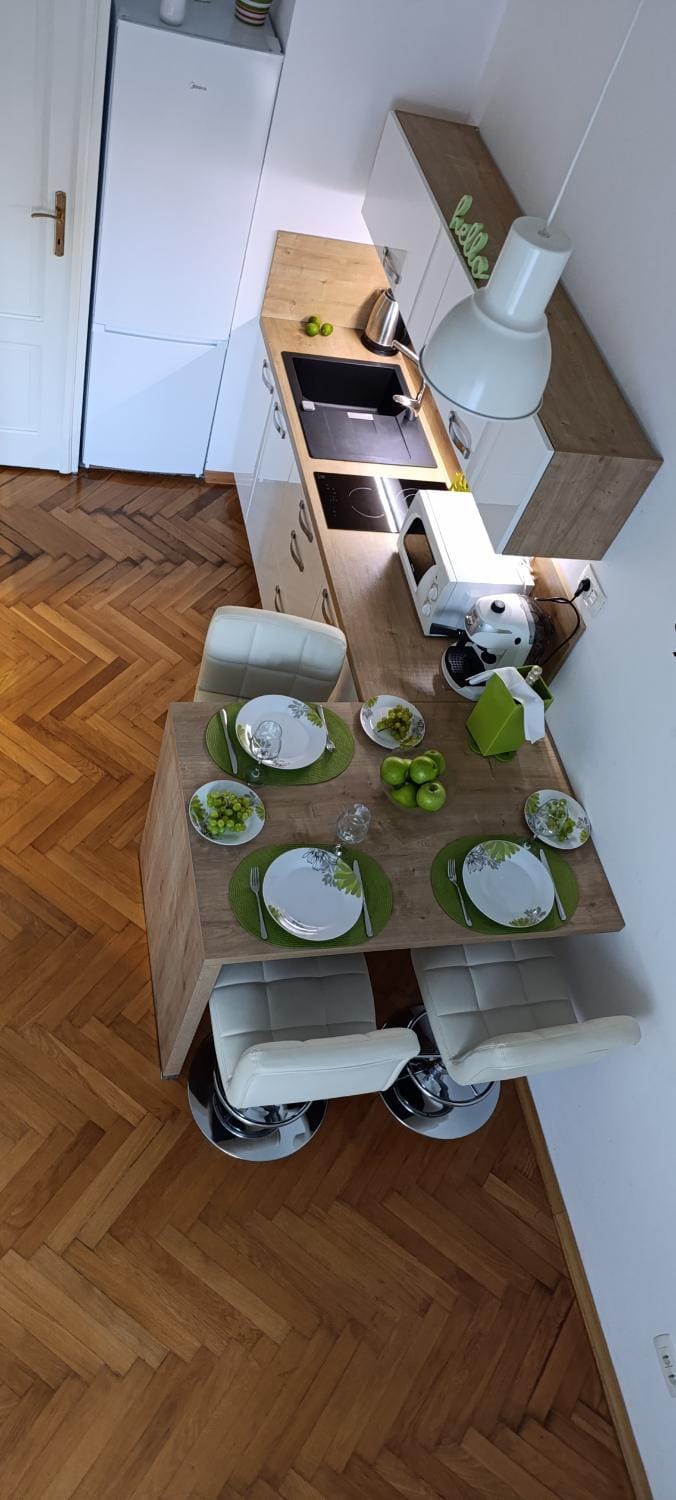 Bird's eye view, Dining area, kitchen