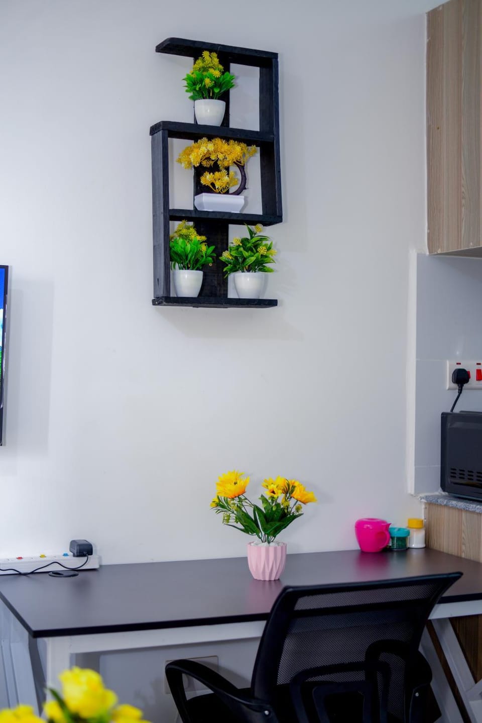 1 Grand Mid-Town Studio Apartment in Nairobi