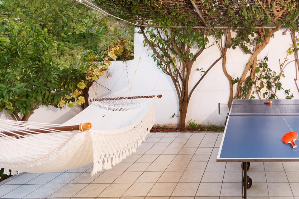Table tennis