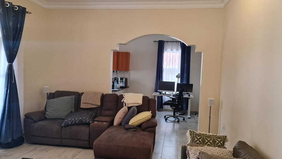 TV and multimedia, Living room, Seating area