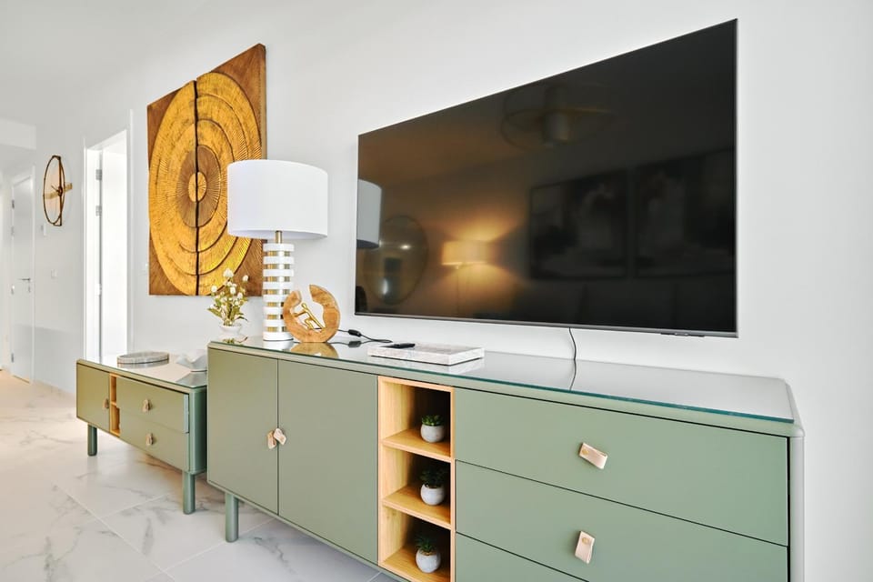 Communal lounge/ TV room, TV and multimedia, Evening entertainment