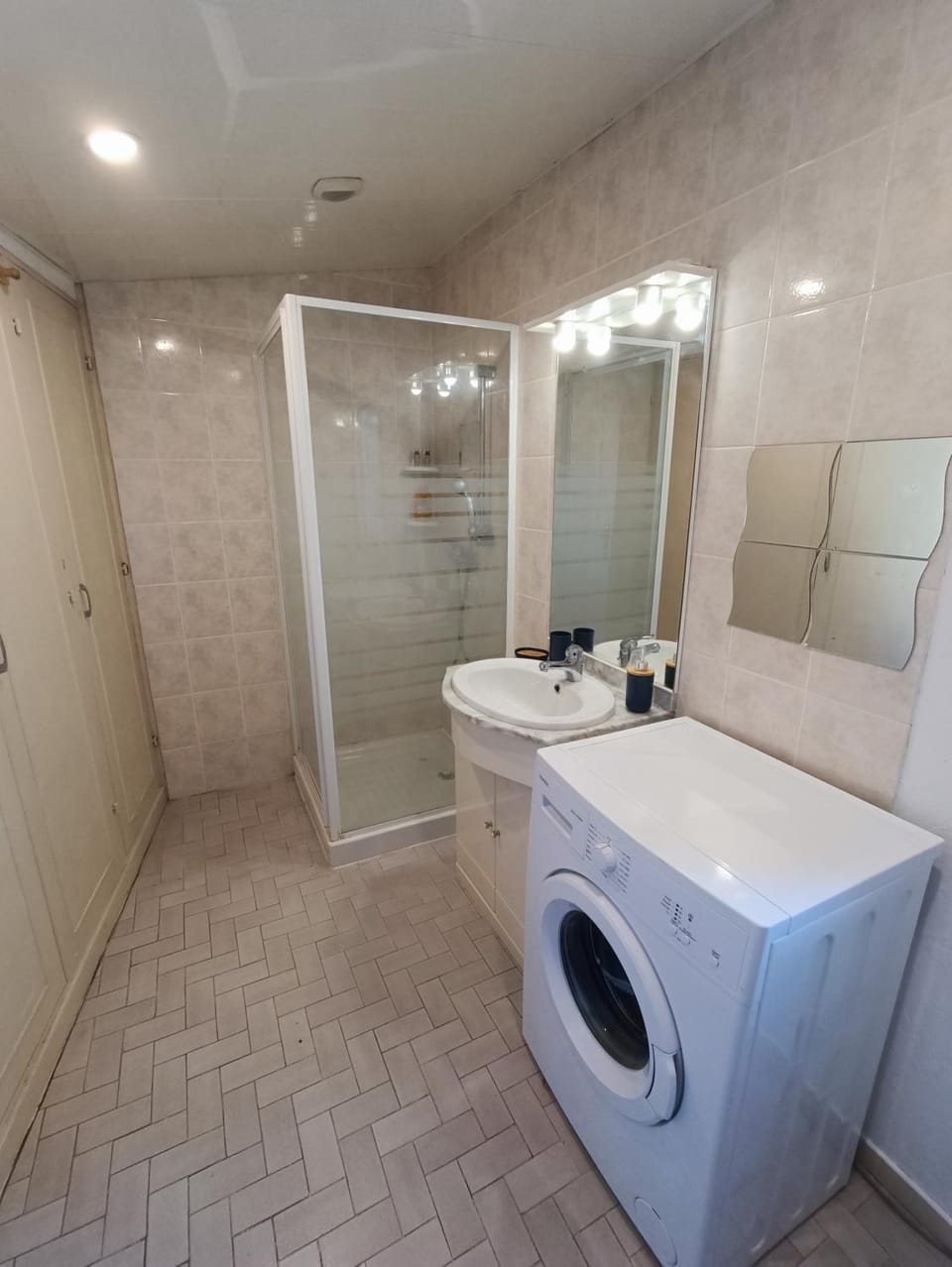 Appartement tout equipé à 600m du centre thermal Apartment in Occitanie