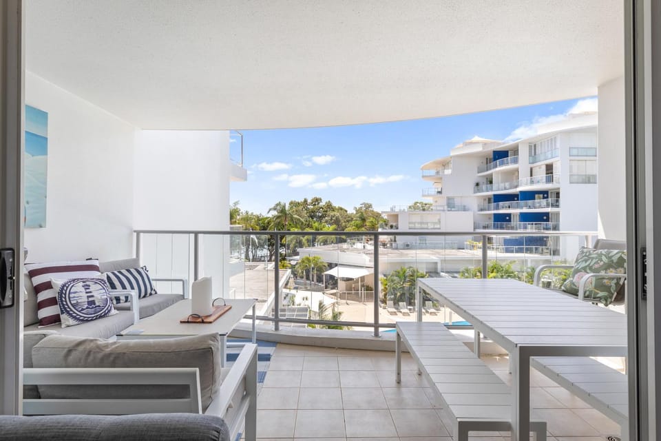 Day, Balcony/Terrace, Seating area