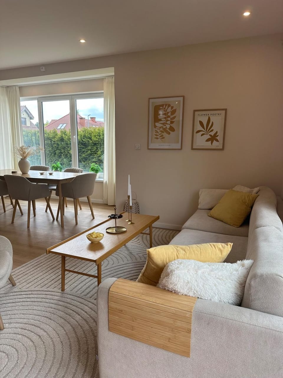 Living room, Seating area, Dining area