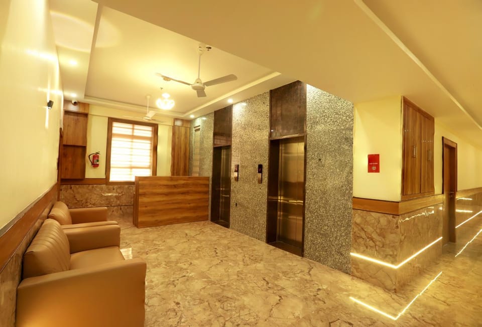 Lobby or reception, Seating area, elevator, air conditioner