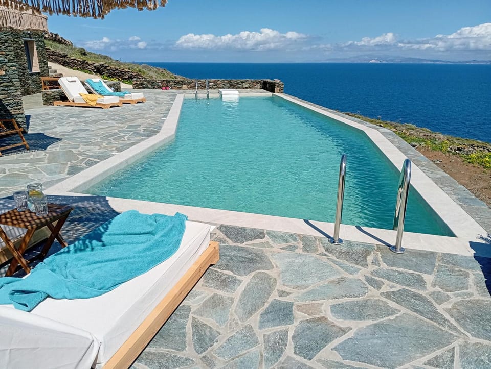 Natural landscape, Sea view, Swimming pool, sunbed