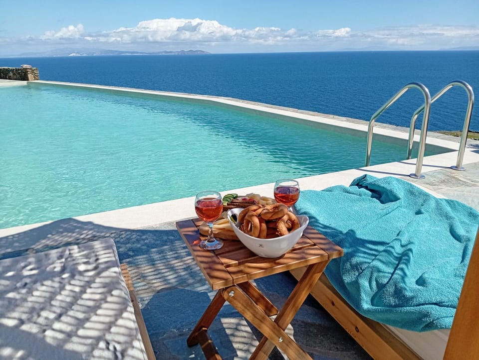 Sea view, Swimming pool