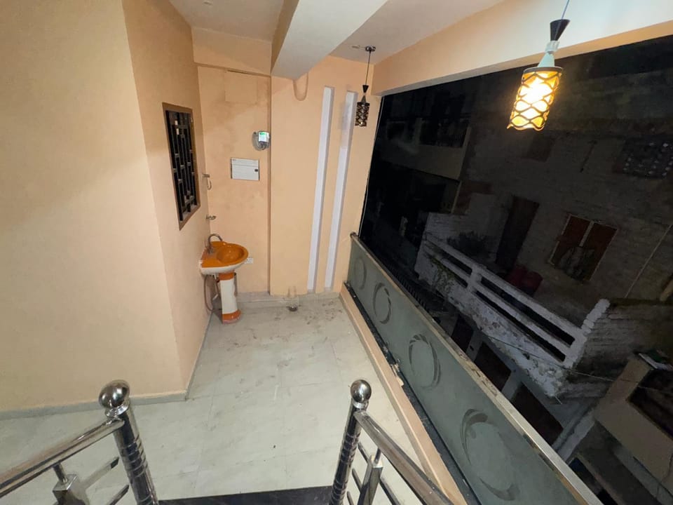 Magic vedant niwas homestay Vacation rental in Uttar Pradesh