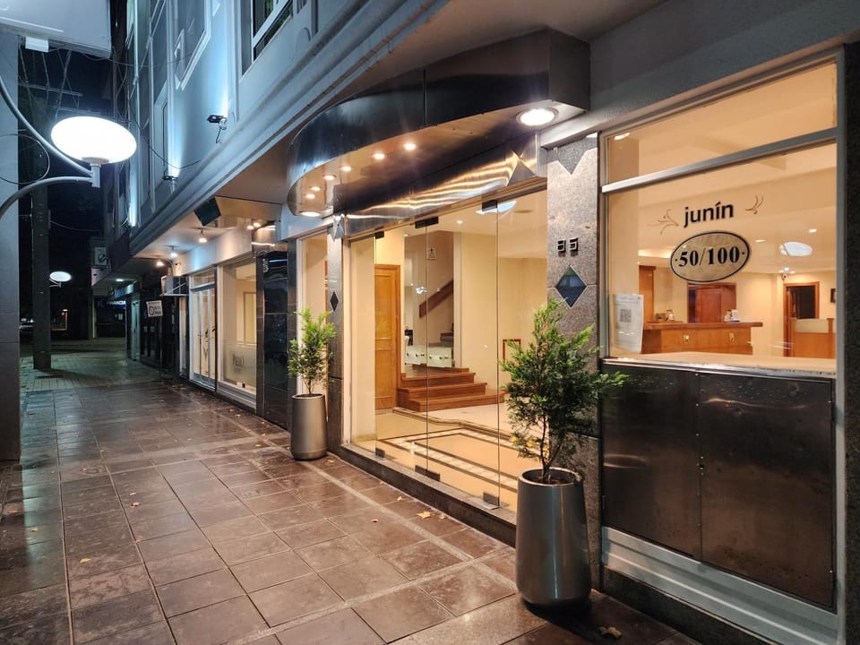 Property building, Facade/entrance, Location