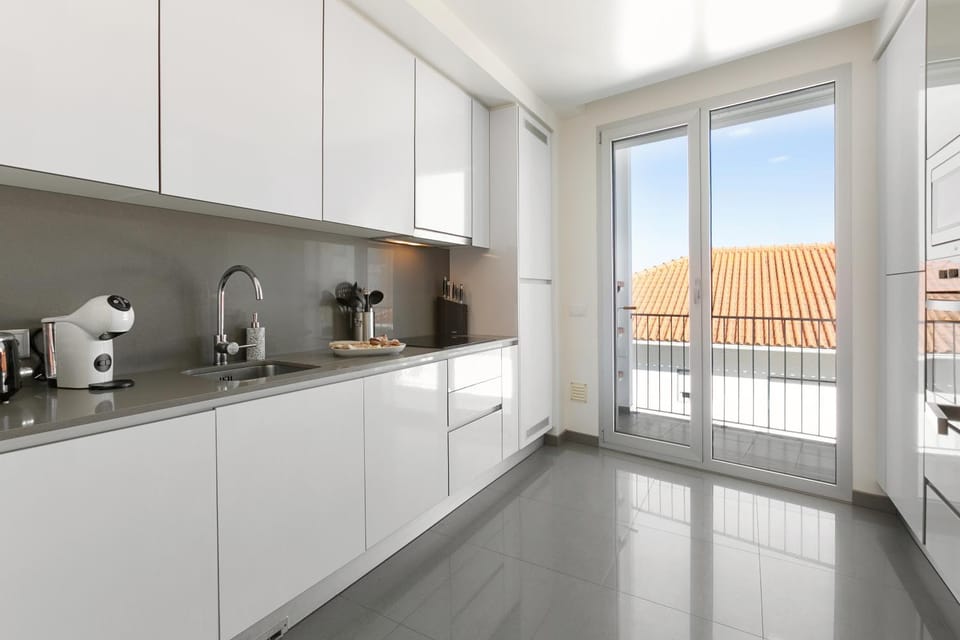 Coffee/tea facilities, Kitchen or kitchenette, stove, toaster