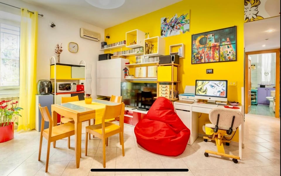 Living room, Dining area