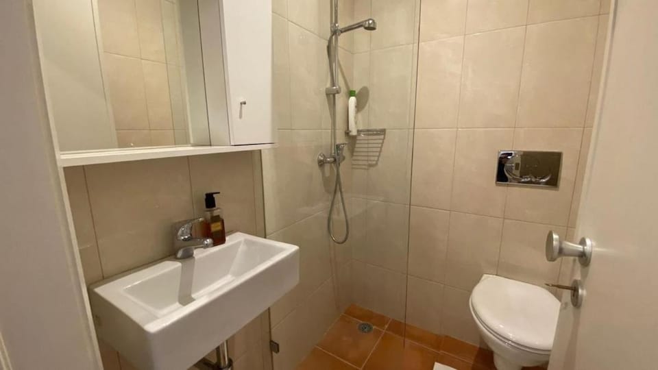 BEST - Studio Trindade with AC and Parking Apartment in Porto