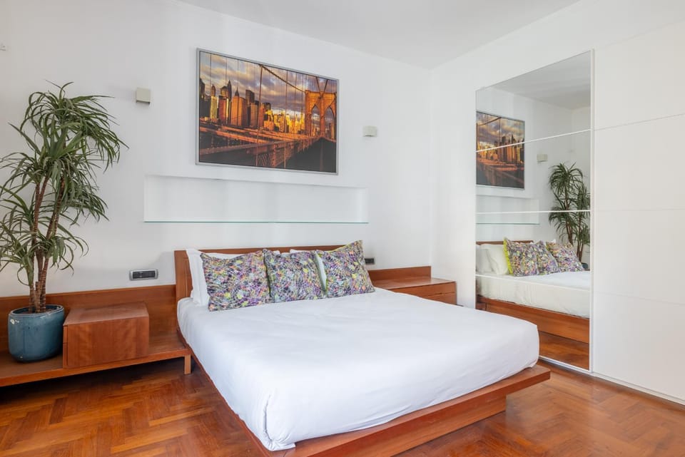 Bed, Living room, Photo of the whole room, Bedroom