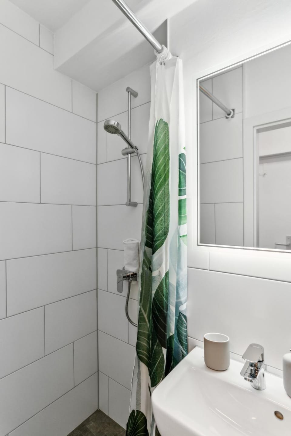 Shower, Bathroom, towels