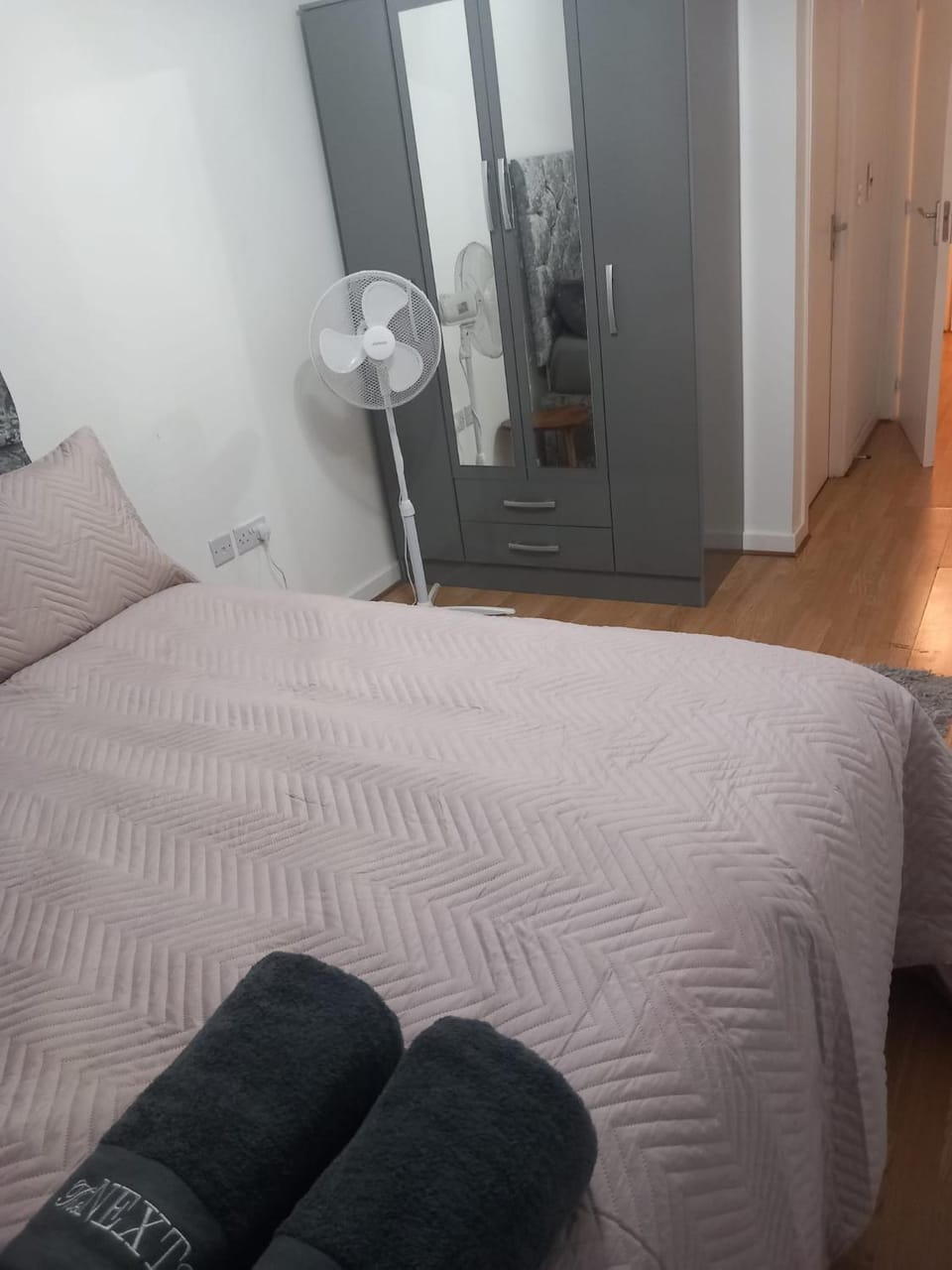 Quibid Cozy Corner Escape QS018 Apartment in Dartford