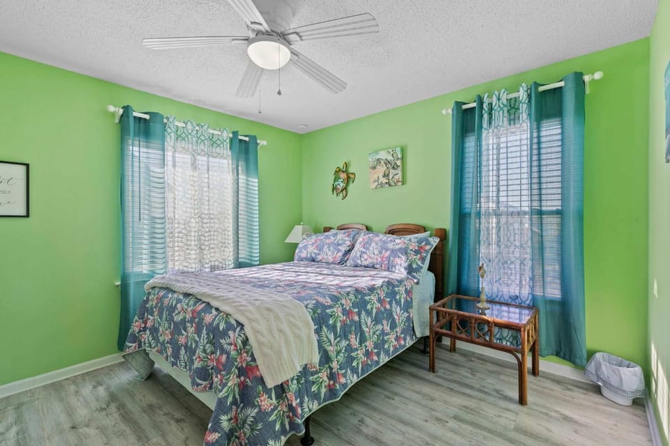 Spacious 2BR Condo with Pool Across from the Beach House in Gulf Shores