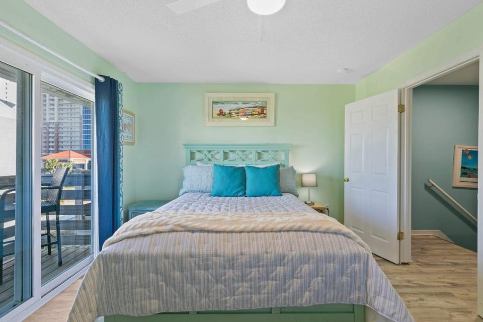 Spacious 2BR Condo with Pool Across from the Beach House in Gulf Shores