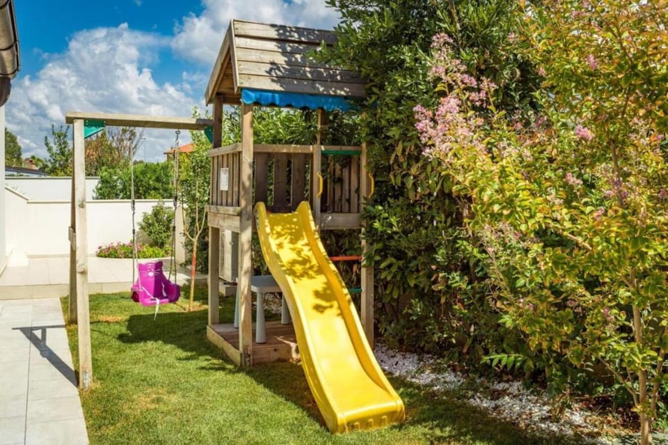 Patio, Garden, Garden view