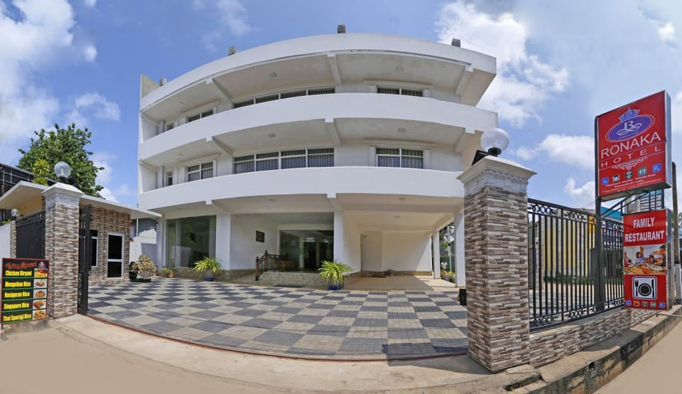 Property building, Day, Street view