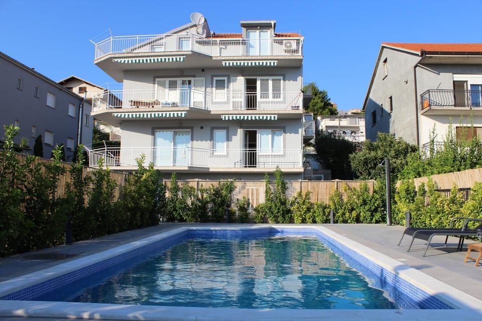 Pool view, Swimming pool
