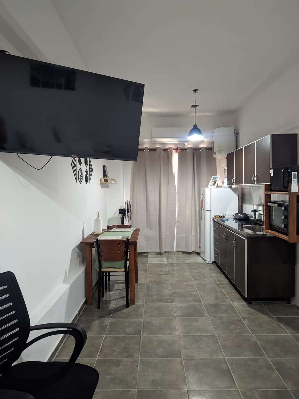 TV and multimedia, Kitchen or kitchenette, Dining area, minibar, oven