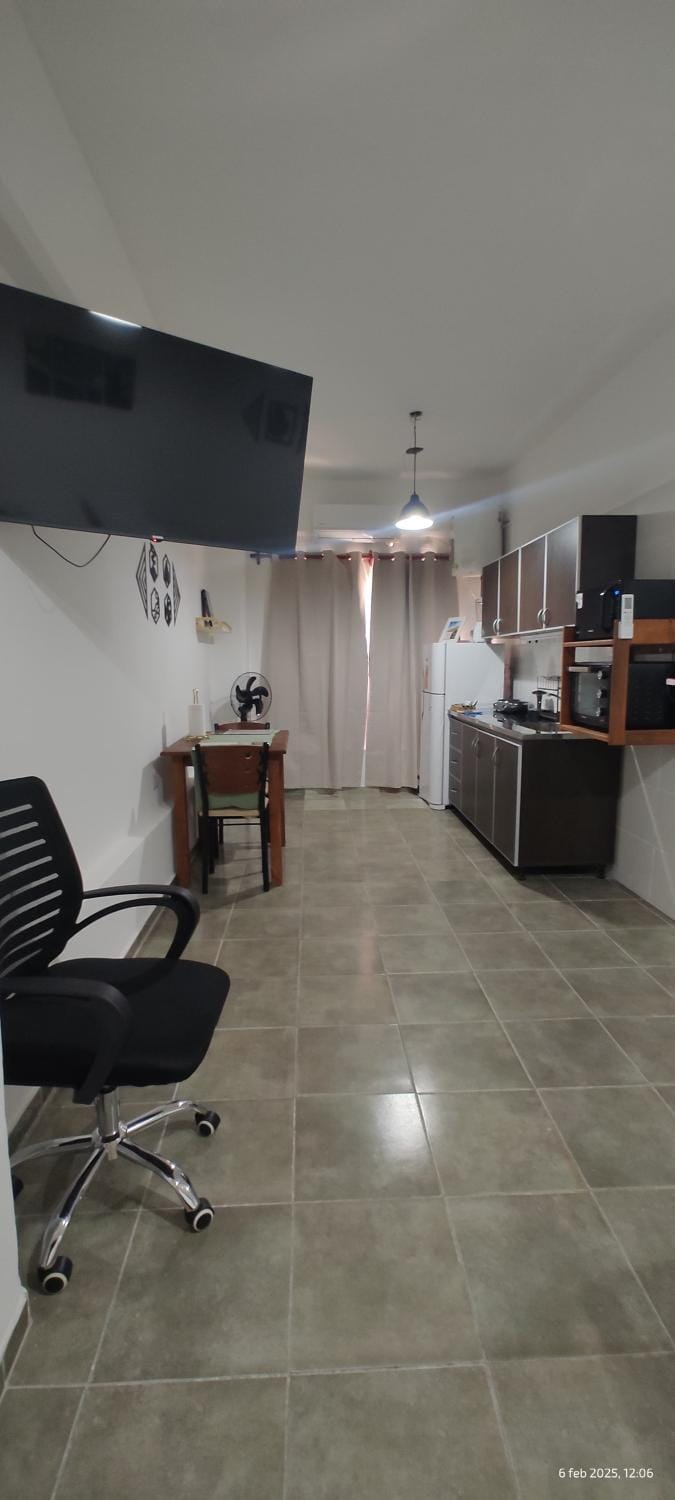 Kitchen or kitchenette, Dining area, stove