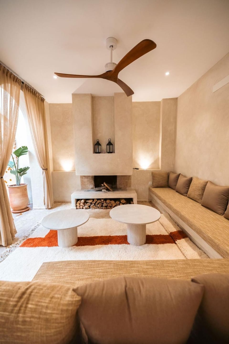 Living room, Seating area, fireplace