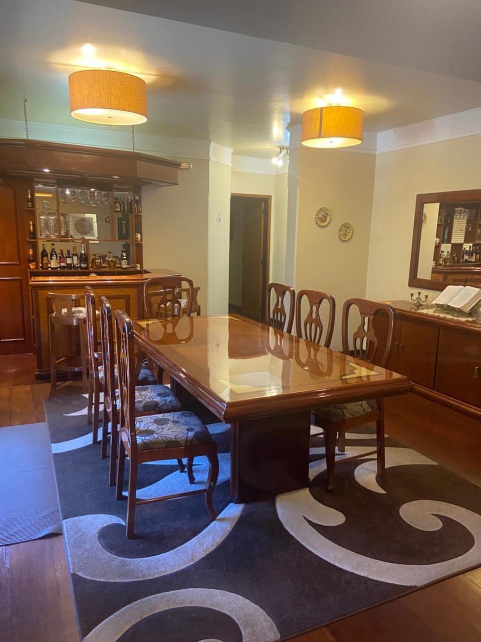Seating area, Dining area