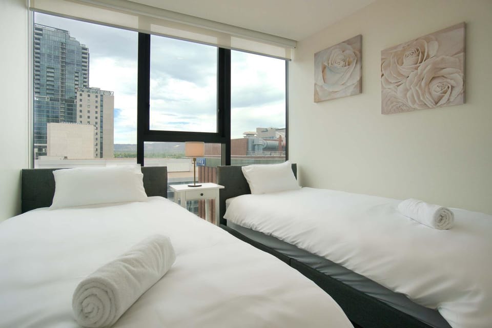 Stylish & Comfortable 2BR Apartment in Rundle Mall - Adelaide CBD Apartment in Adelaide