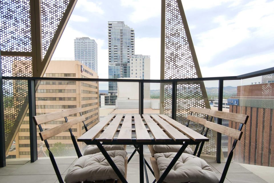 Stylish & Comfortable 2BR Apartment in Rundle Mall - Adelaide CBD Apartment in Adelaide