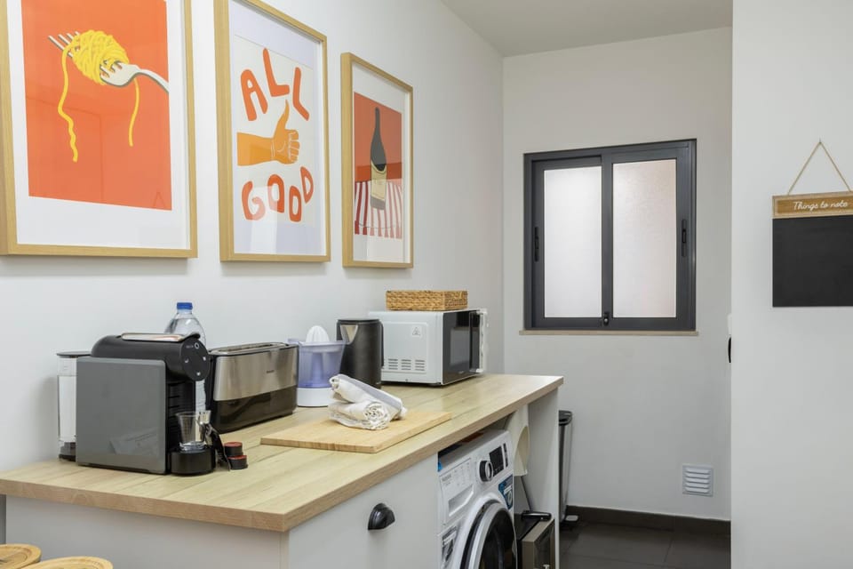 dishwasher, oven, stove, toaster, washing machine, dryer, kitchen