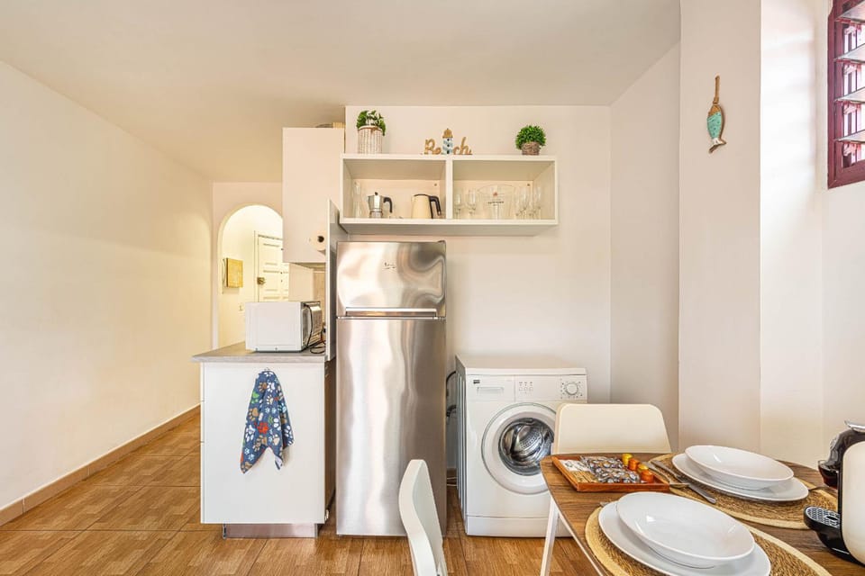 Living room, minibar, washing machine
