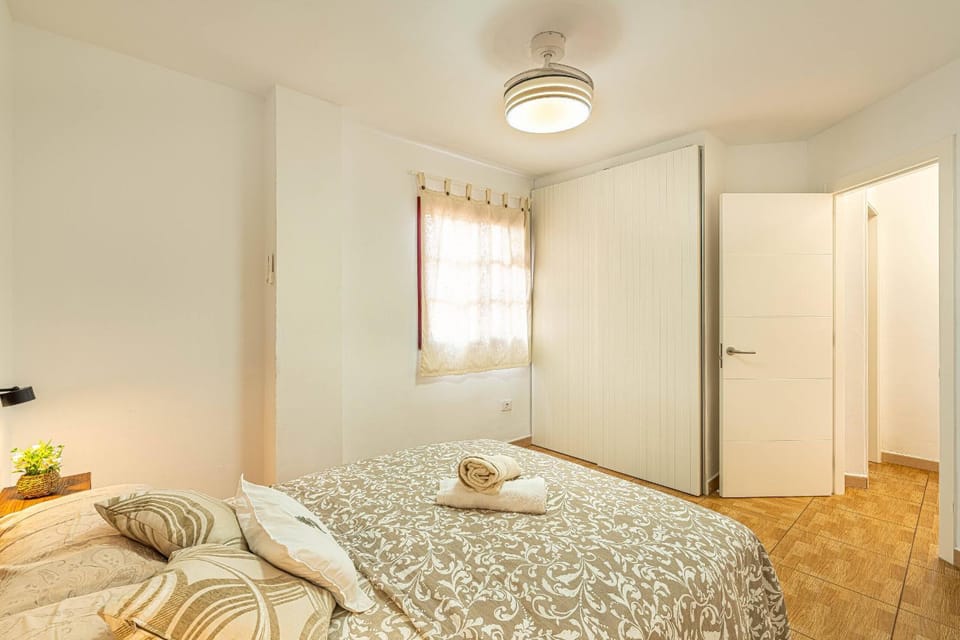 Bed, Photo of the whole room, Bedroom, towels, wardrobe