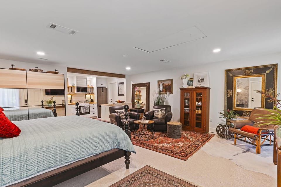 Photo of the whole room