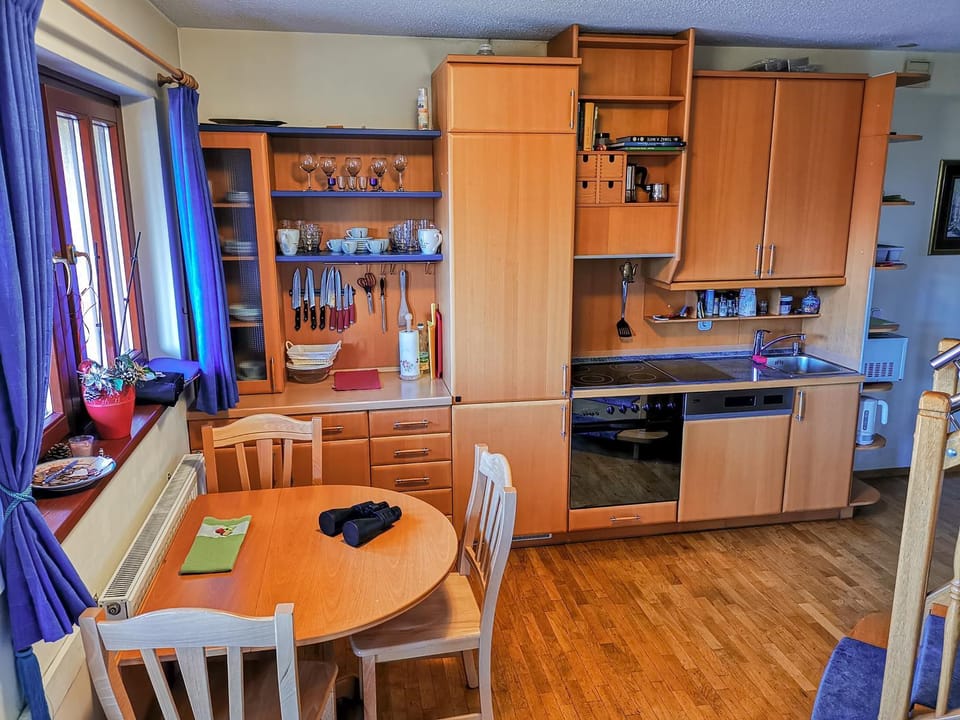 Kitchen or kitchenette, Living room, Dining area