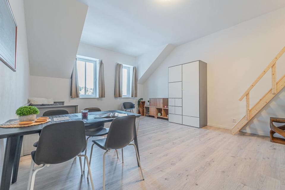 Living room, Seating area, Dining area, wardrobe