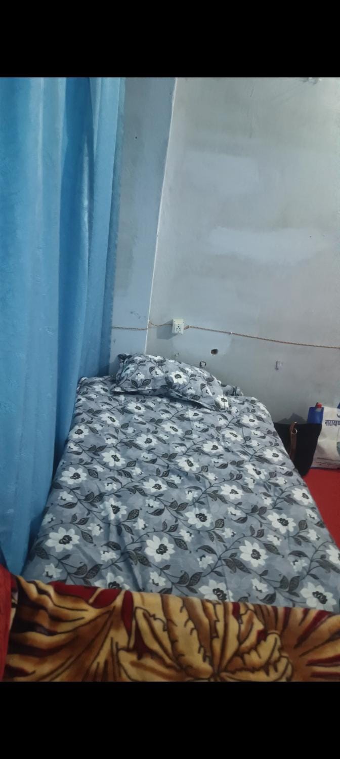 Shubham door metry Hostel in Uttar Pradesh