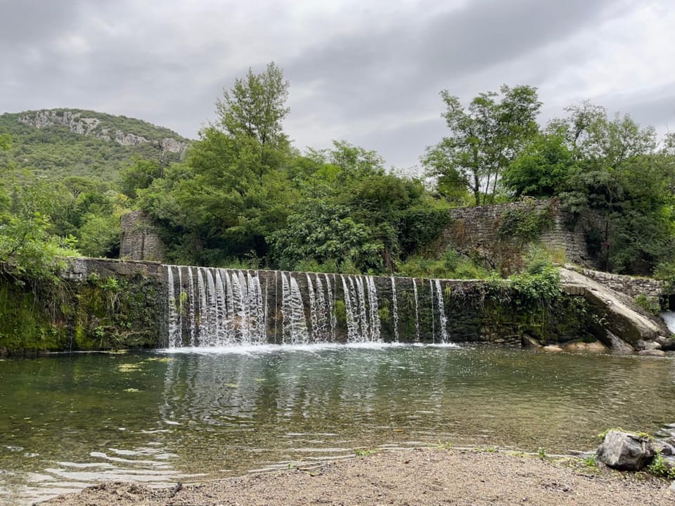 Nearby landmark, Day, Natural landscape