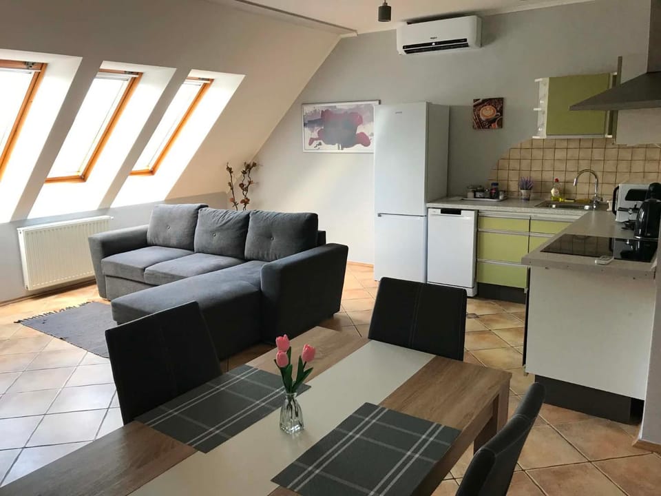Kincs apartman Apartment in Hungary