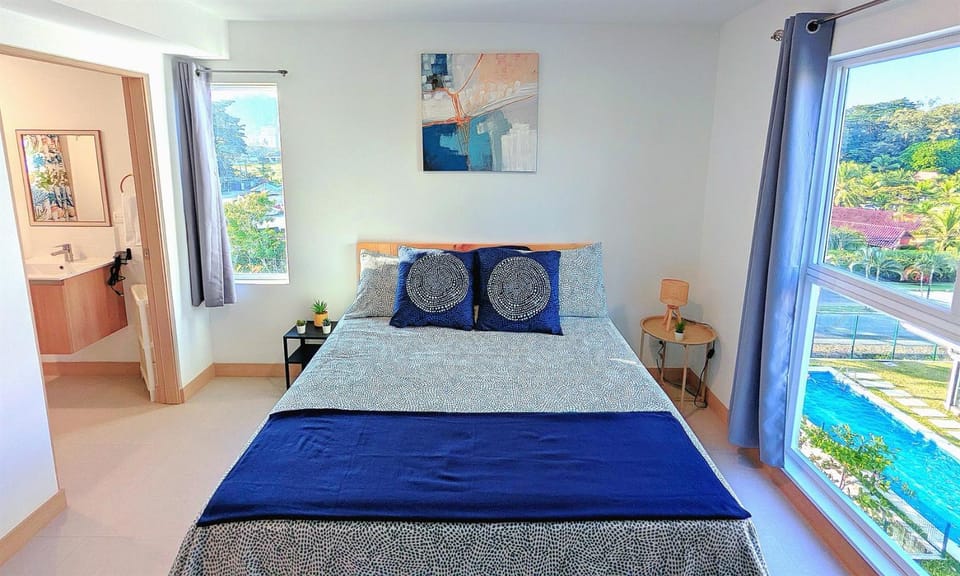 Bed, Bedroom, Pool view
