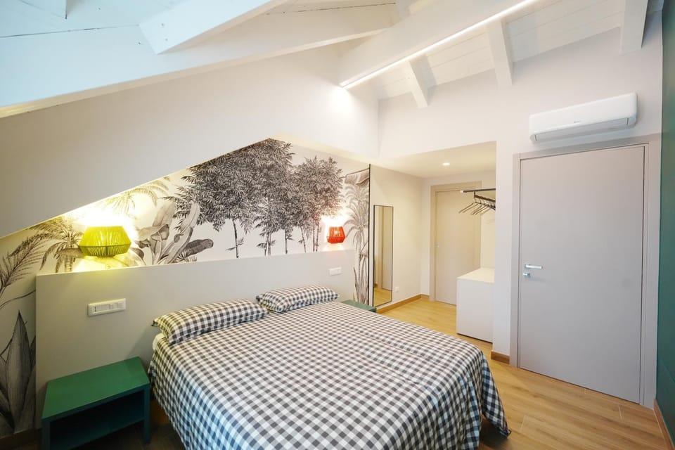 Bedroom, Internal: Not applicable to any particular room