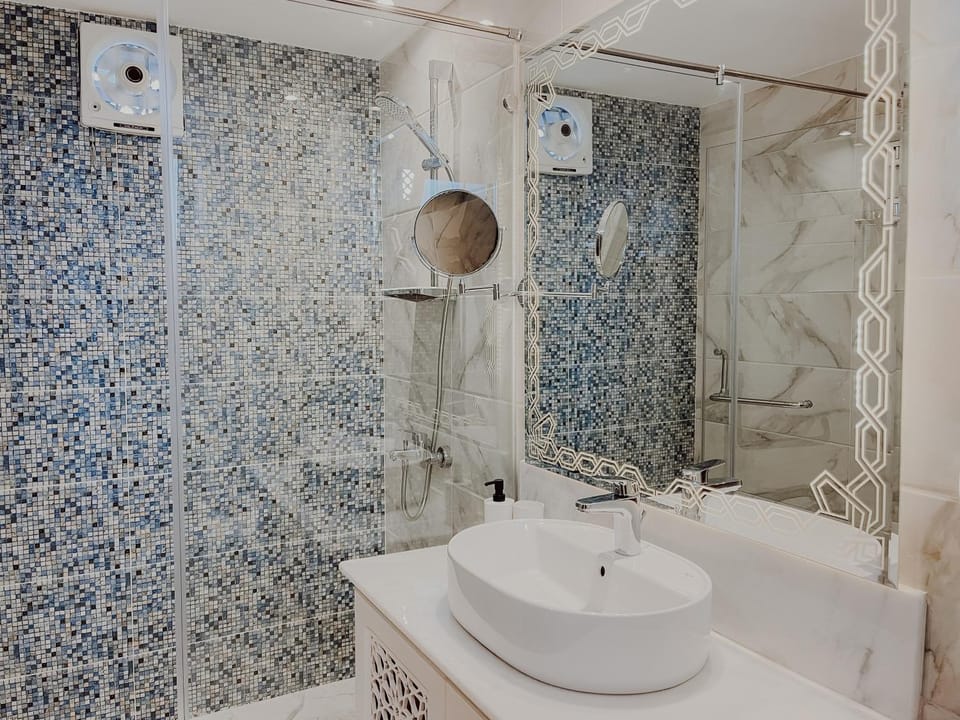 Toilet, Bathroom, Coffee/tea facilities