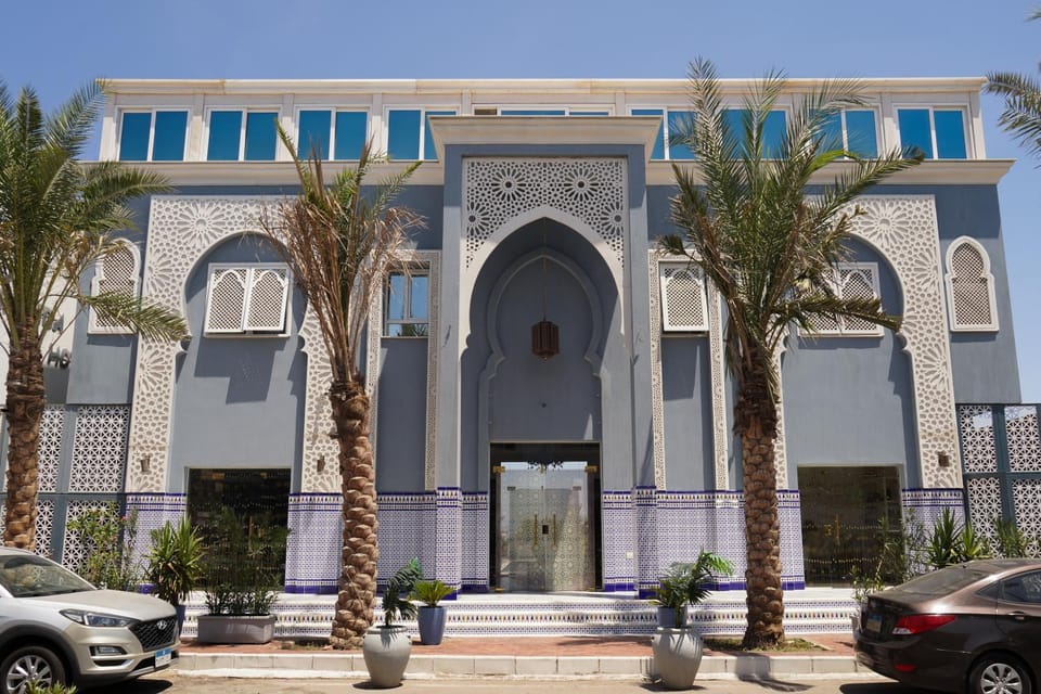 Property building, Facade/entrance