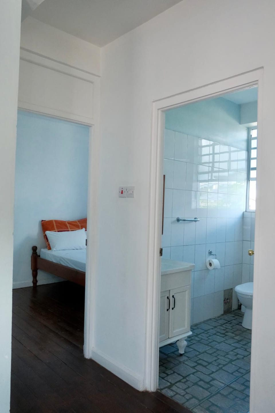 Toilet, Bed, Bathroom, Bedroom