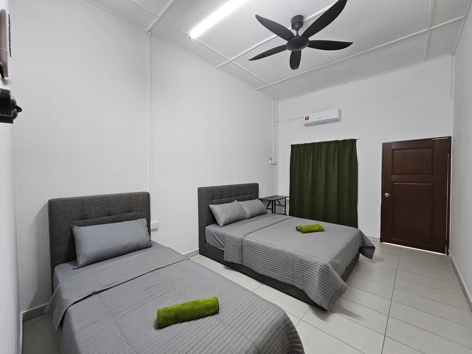 1786 Guesthouse Sikamat Homestay Shared Bathroom Bed and Breakfast in Negeri Sembilan, Malaysia