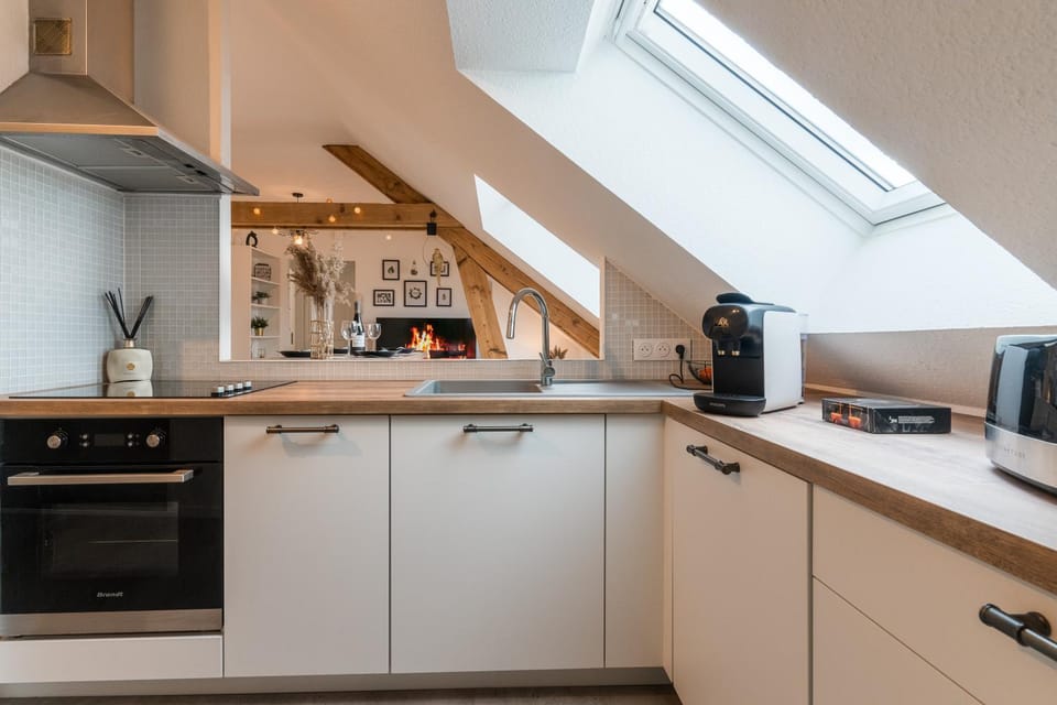 Coffee/tea facilities, stove